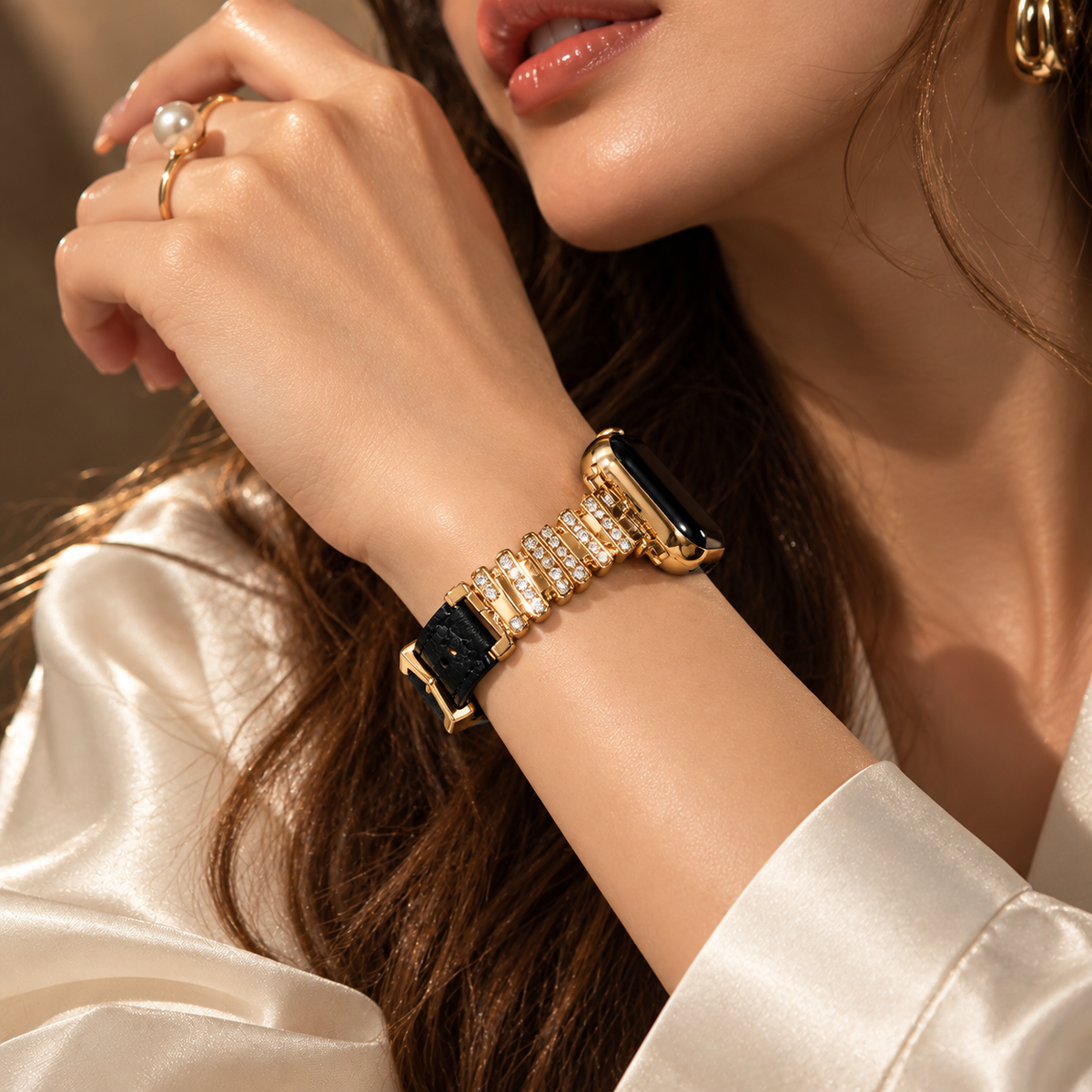 Soleria™ Crystal Link Leather Band